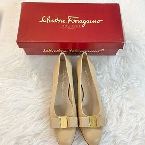 Salvatore Ferragamo Boutique Women’s Size 8.5 2A Vintage Lillaz Shoe in Camel